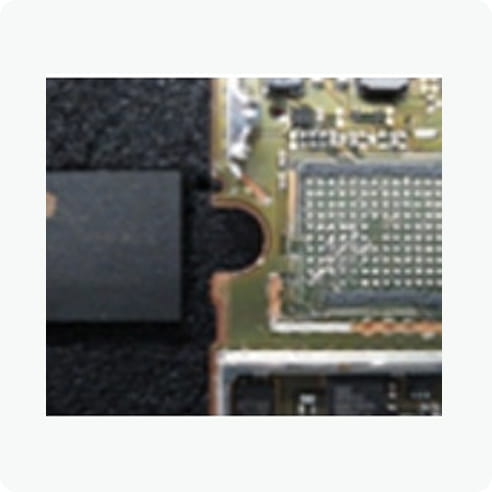 アンダーフィル付リワーク技術:基板から取り外した状態